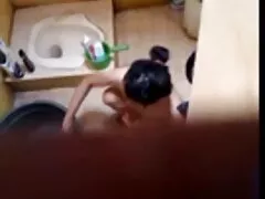 Brown se masturba delante de la porno real gratis cámara