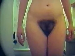 Chica con el sexso casero real pelo castaño